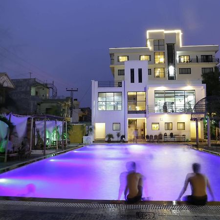 Hotel Club Denovo Butwal Esterno foto