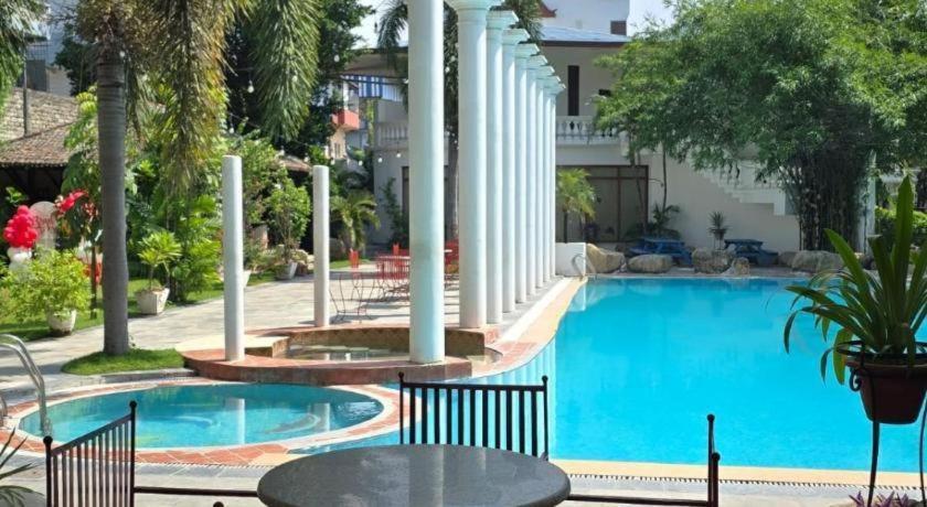 Hotel Club Denovo Butwal Esterno foto
