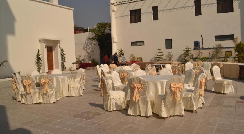 Hotel Club Denovo Butwal Esterno foto