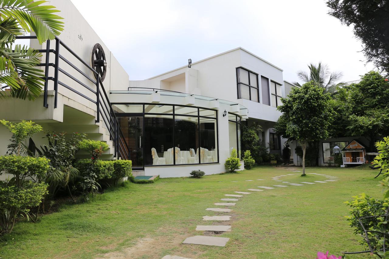 Hotel Club Denovo Butwal Esterno foto